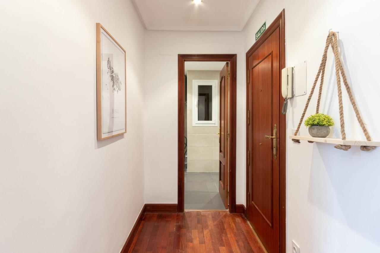 Apartamento Con Vistas Al Estadio San Mames بلباو المظهر الخارجي الصورة